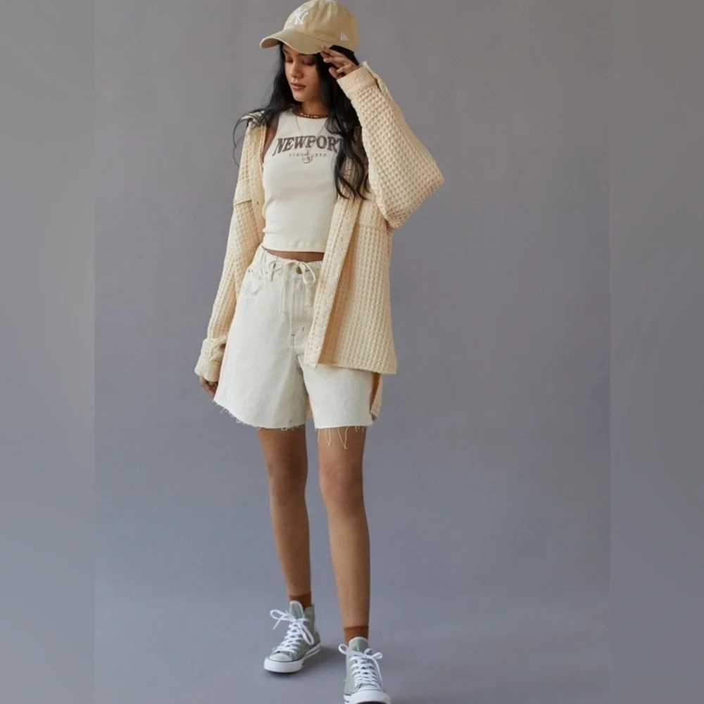 NWT Urban Outfitters BDG A-Line Cutoff Ivory High-Rise Baggy Denim shorts